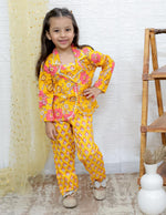 Sunny Bloom Three-Piece Set – Blazer, Top and Pants