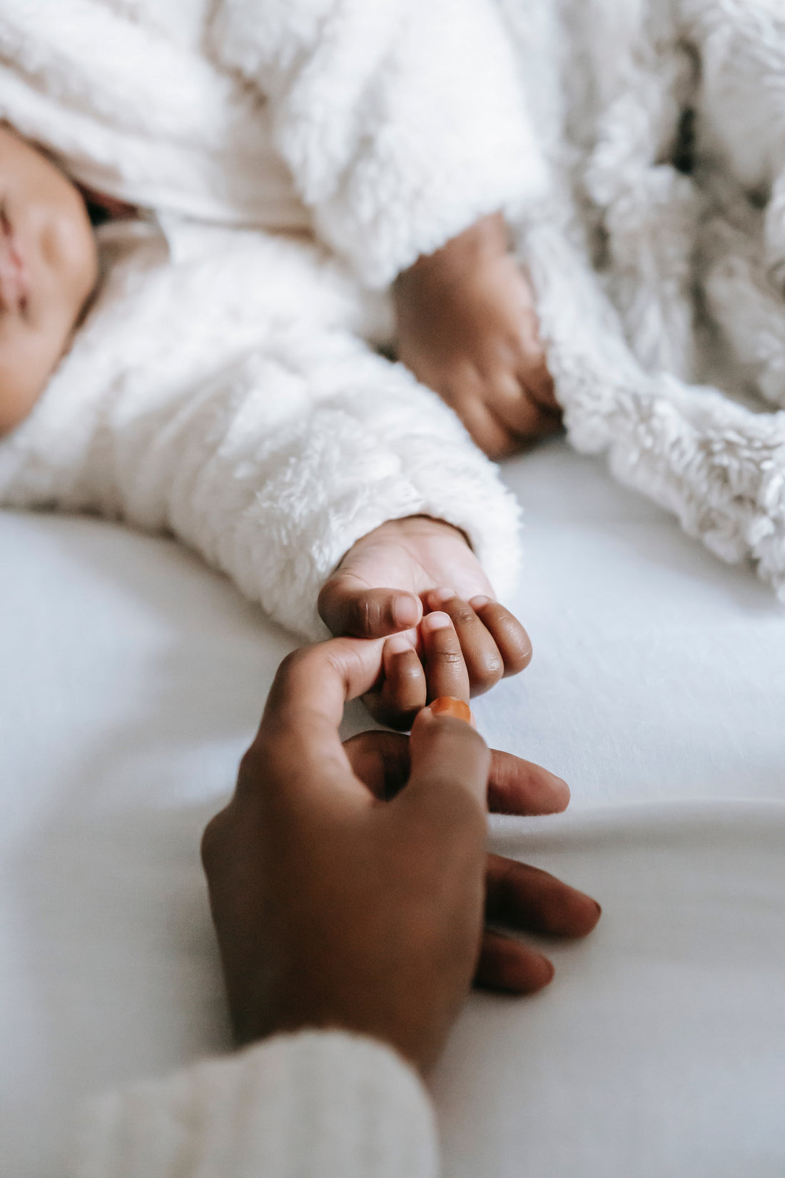 How to Dress Your Baby for Different Seasons: A Comprehensive Guide