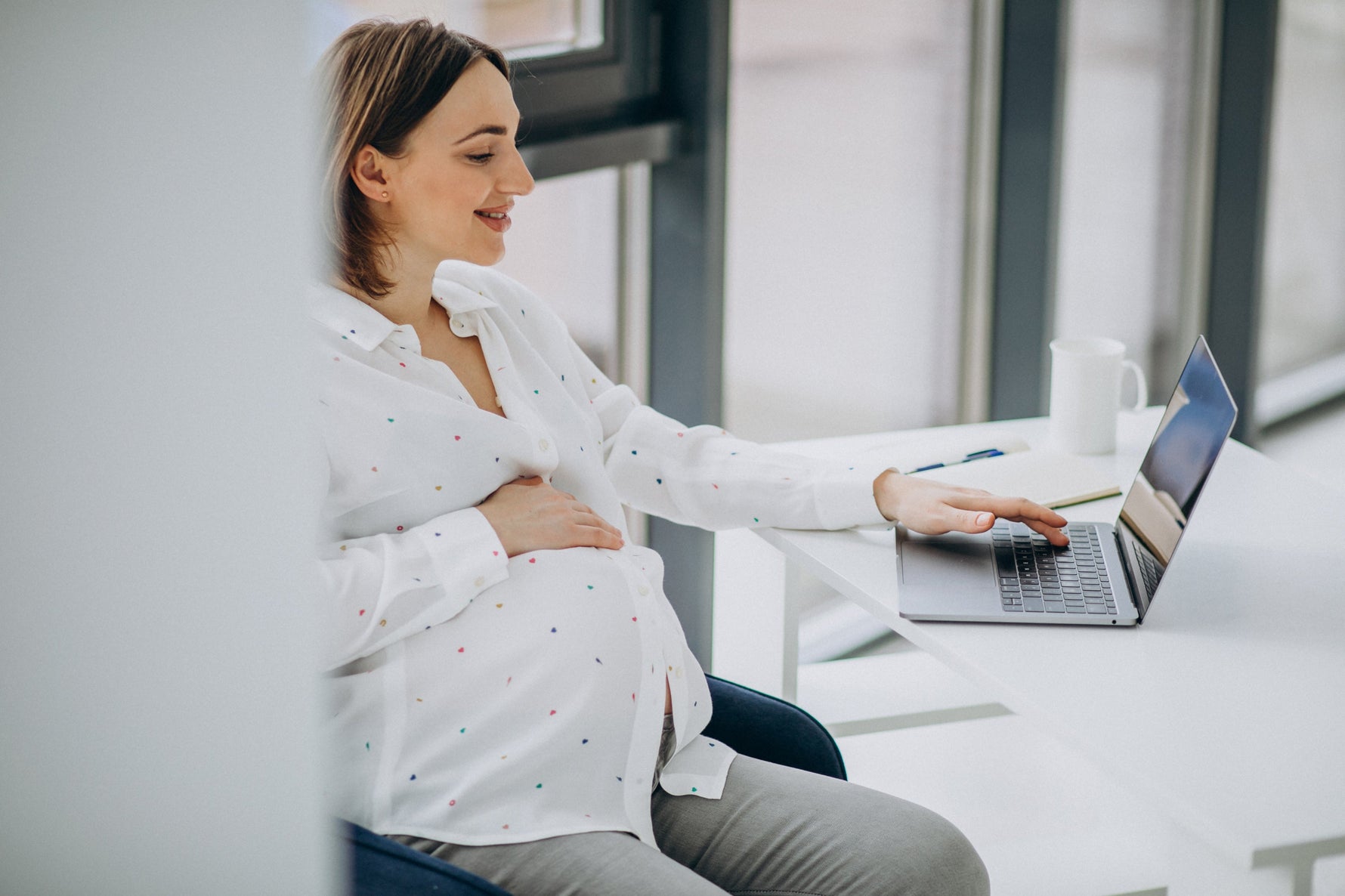 How to Start a Maternity Wear Business