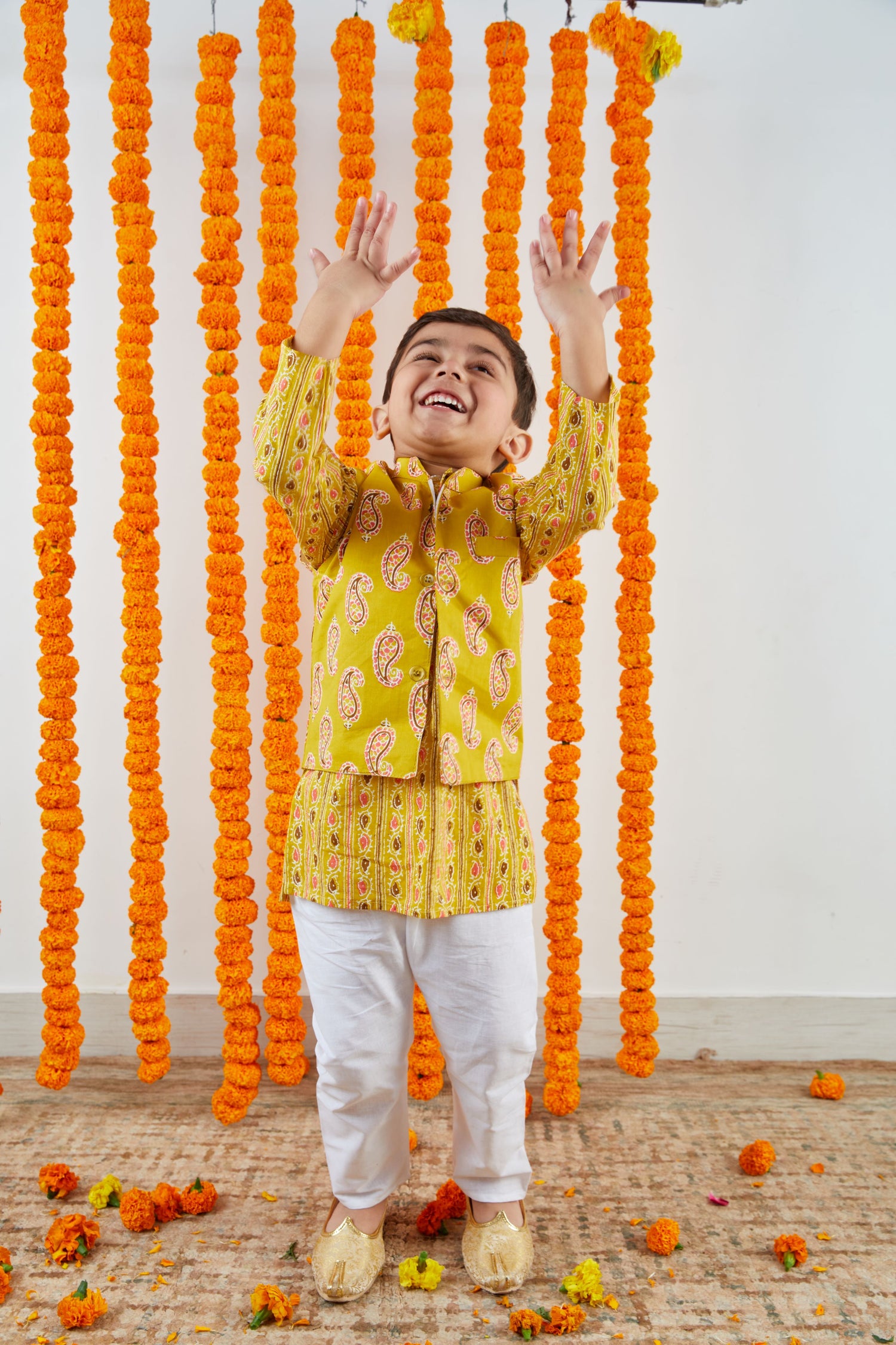 Kairi Print Jacket with Coordinating Kurta & Pajama